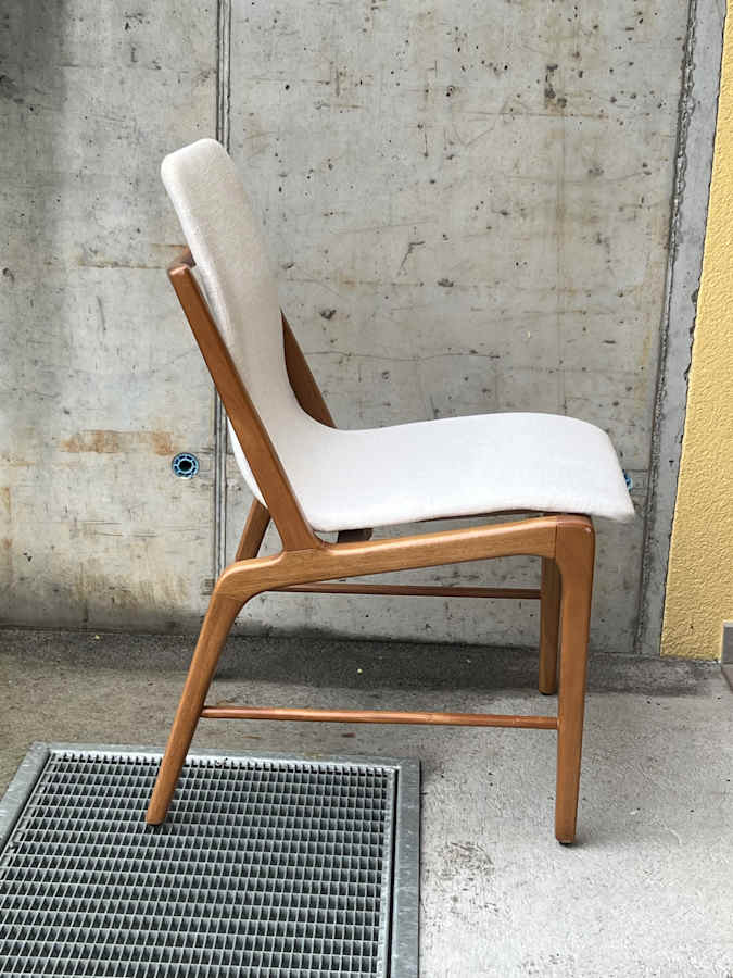 brazilian-chairs-02.jpg